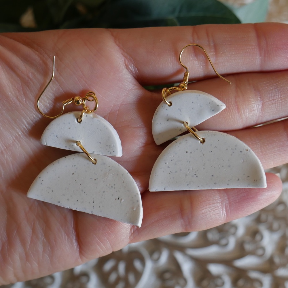 White Speckled Fan Clay Earrings - Picture 3 of 5